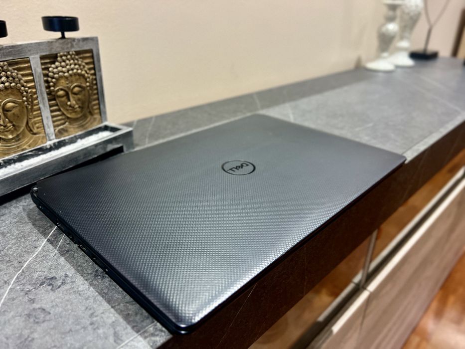 Dell Vostro 15 I5-8265U/SSD 256Gb+HDD 500Gb/8Gb RAM/Ecrã Full HD