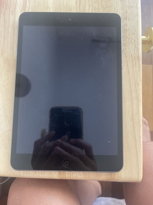 Ipad 5 novo- aceito apenas dinheiro e presencialmente