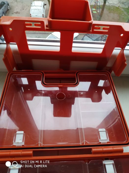 Пластиковий кейс для медикаментів