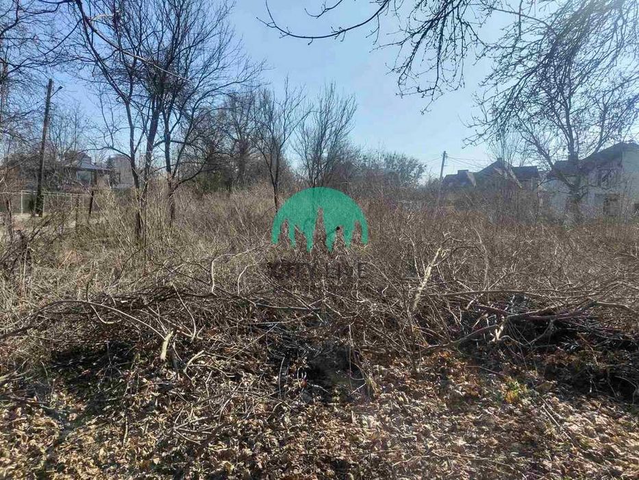 Терміново продам земельну ділянку біля міського озера(60)