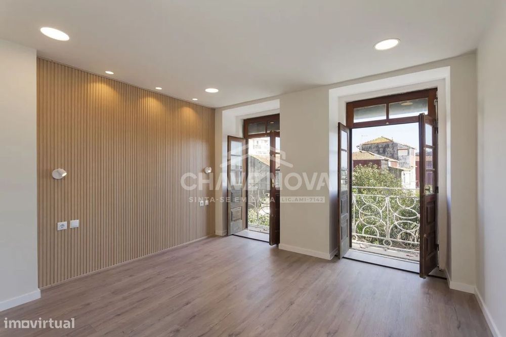 T1 Último Piso c/ Vistas no Bonfim (Porto) — Bonfim, Porto