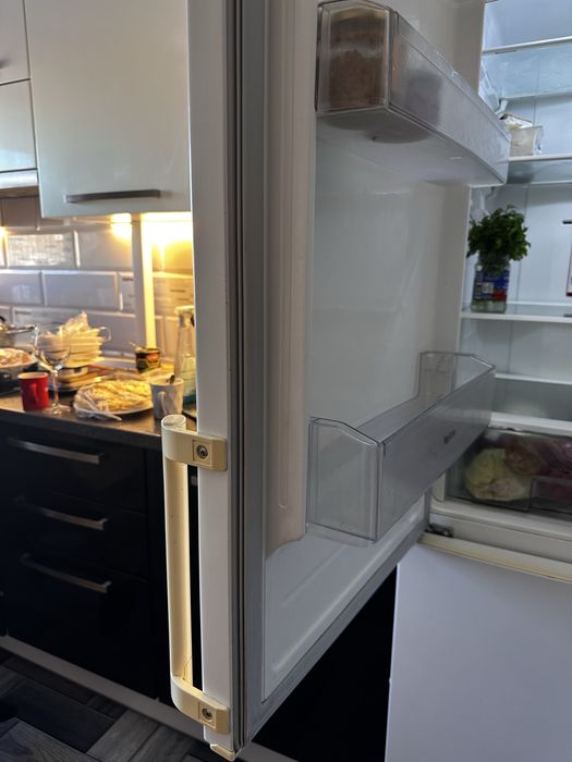 Продам холодильник LG