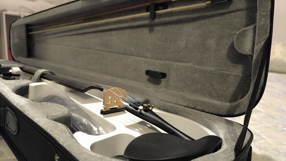 Violino elétrico 4/4 como novo