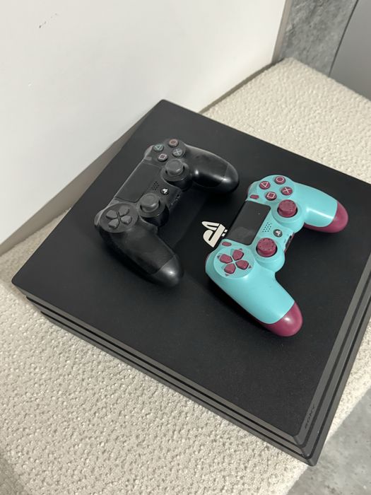 ps4 pro + 2 pady
