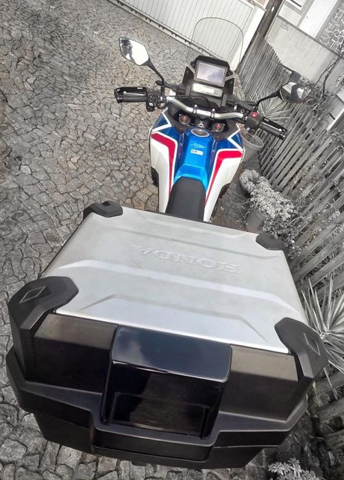 Africa Twin 1100 (apenas 10.700km)