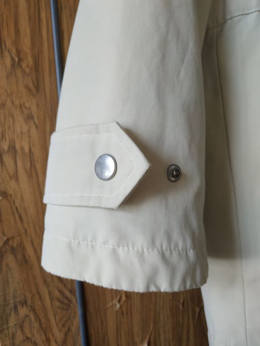 Продам куртку женскую For seasons