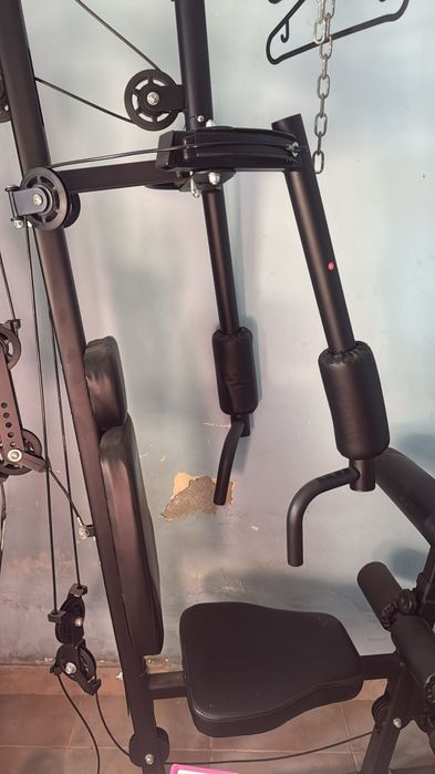 Maquina de ginasio multifonçoes