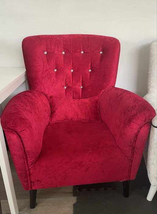 Poltronas Vermelha e Branca