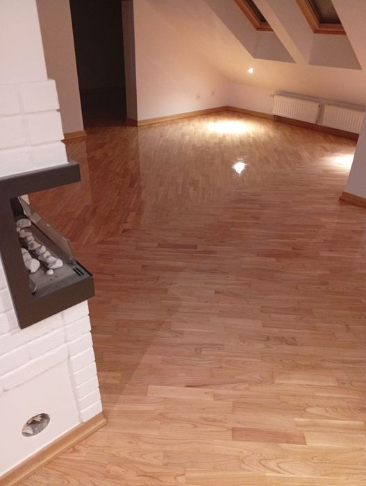 Cyklinowanie parkietów