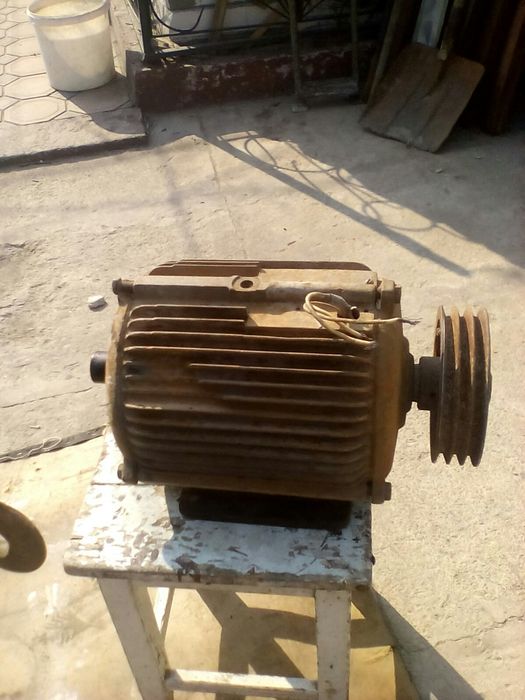Електро двигуни в хорошому стані .