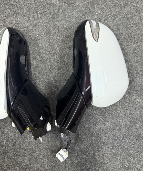 Дзеркало Hyundai Santa Fe 4 2018-2021 10pin