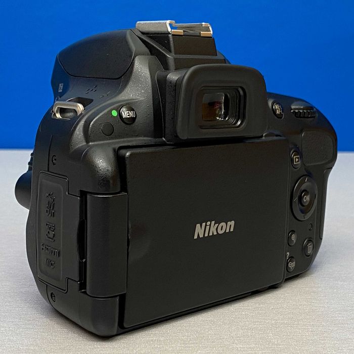 Nikon D5100 (Corpo) - 16.2MP