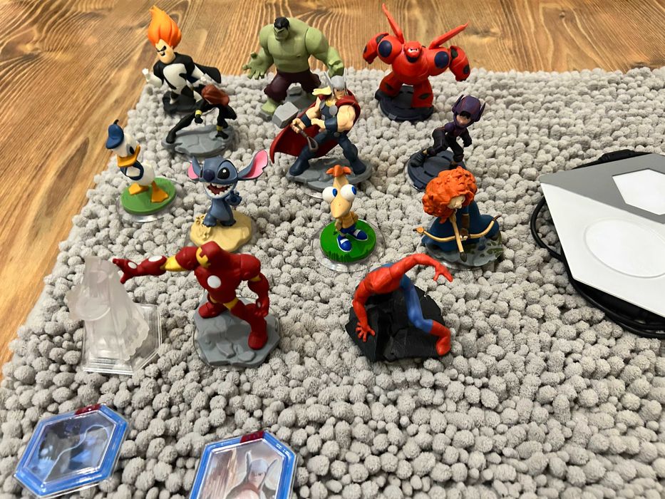 Zestaw na PS3: Gra DISNEY INFINITY 2.0 wraz 12 figurkami