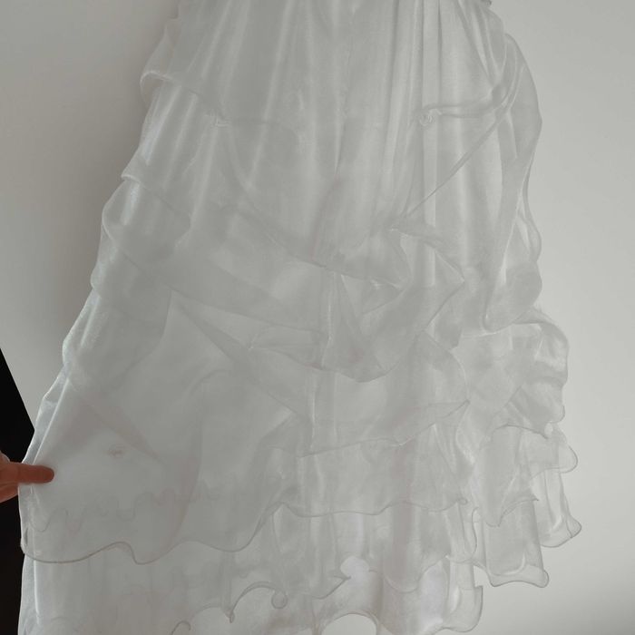 Elegancka  suknia komunijna falbany 140