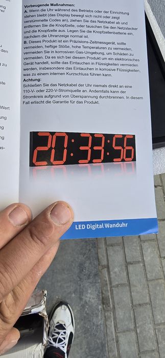 Duży zegar led scienny