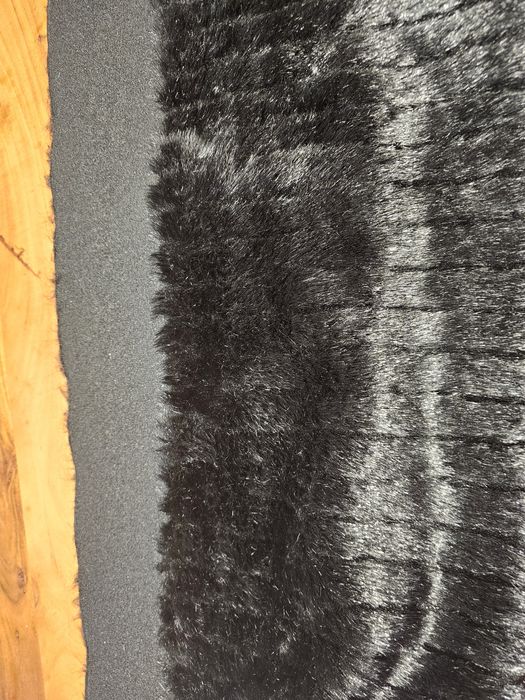 Materiał futerkowy  czarne