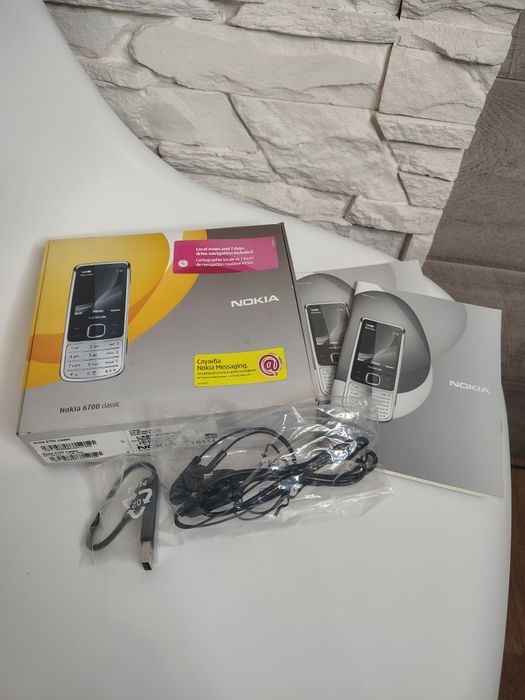 Оригінальна коробка навушники nokia 6700 classic