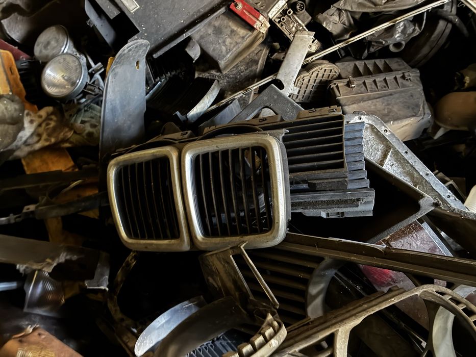 Maska, drzwi szyby błotniki klapy lampy Volkswagen Fiat Mercedes części do BMW E30 E46 E36 E 12 E 32 E23 E 12 E 10