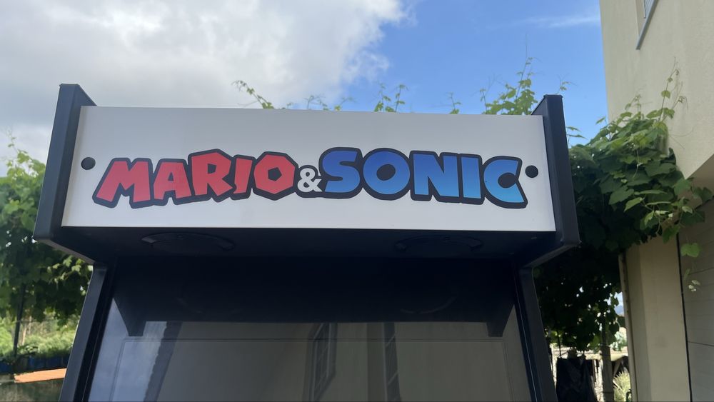 Máquina Arcade [Retro Arcade]