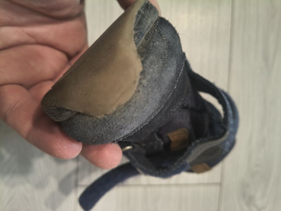 Buty trzewiki ocieplane Bartek r.25 na zime