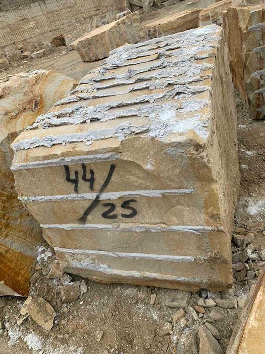 Блоки, бут з пісковика песчаник від виробника