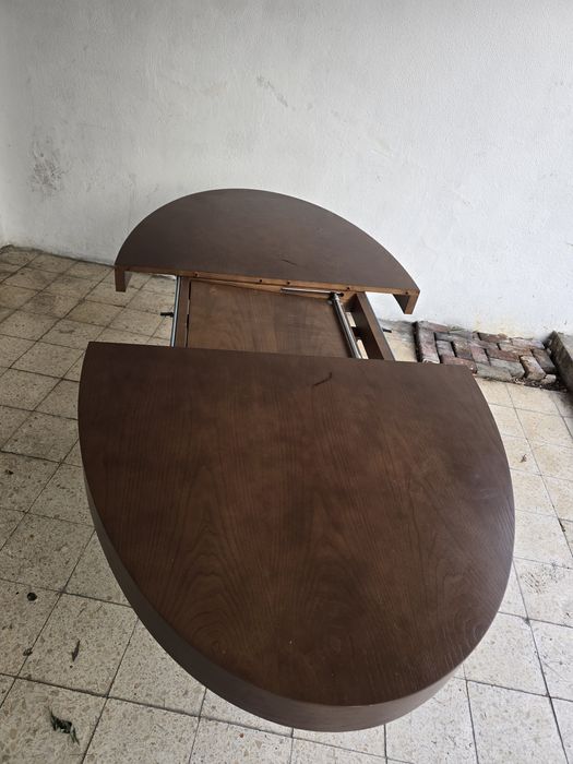 Mesa  extensiva oval