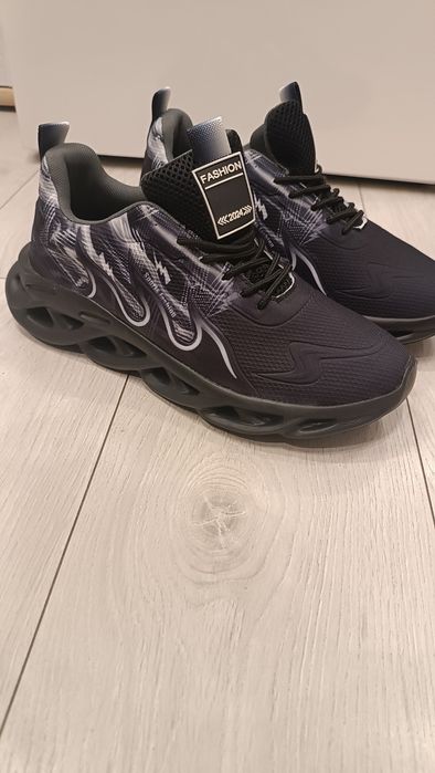 Nowe buty r.42 długość wkładki 26.5