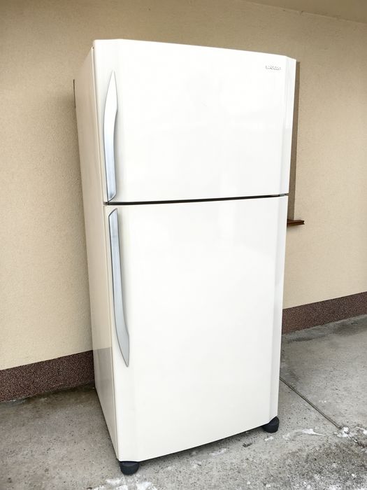 Холодильник широкий Sharp