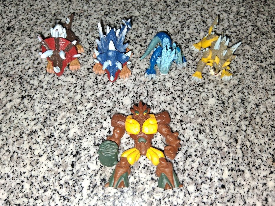 Bonecos Gormiti cada 1,00€