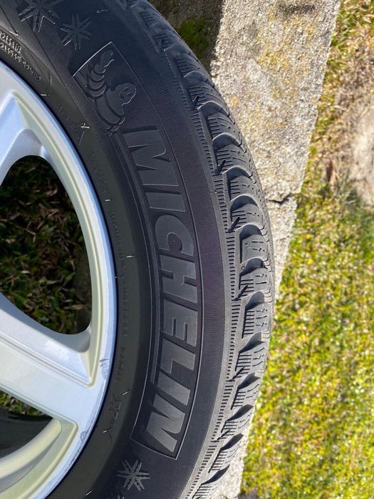 Jantes Mercedes W205/S205 16” + Pneus – Ótimo Estado e Preço Justo