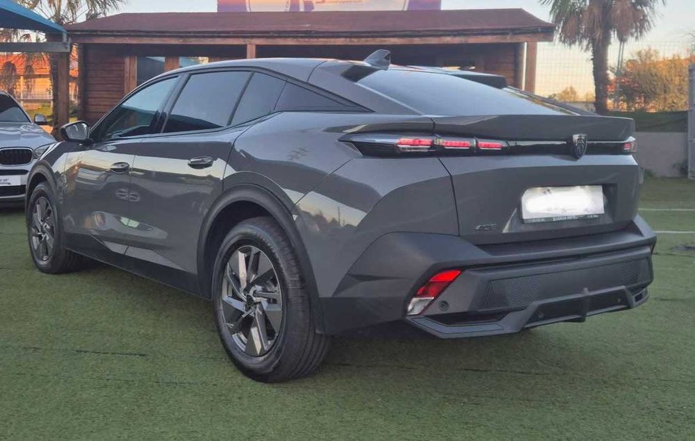 Peugeot 408 1.2 Mild Hybrid  145 CV – Allure — photo 3