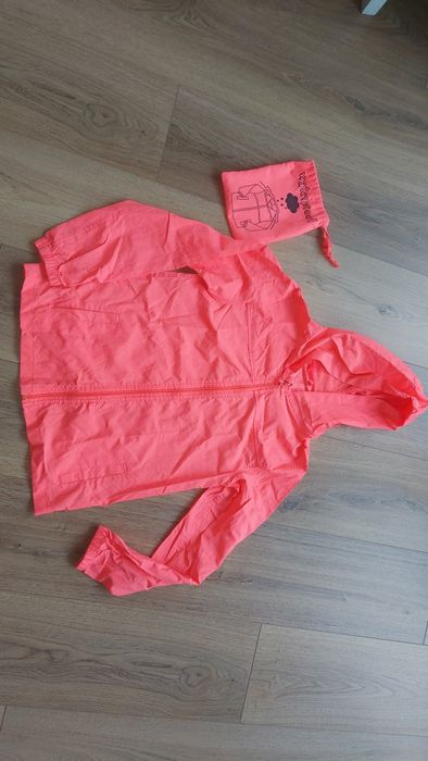 Kurtka przeciwdeszczowa rozmiar 146