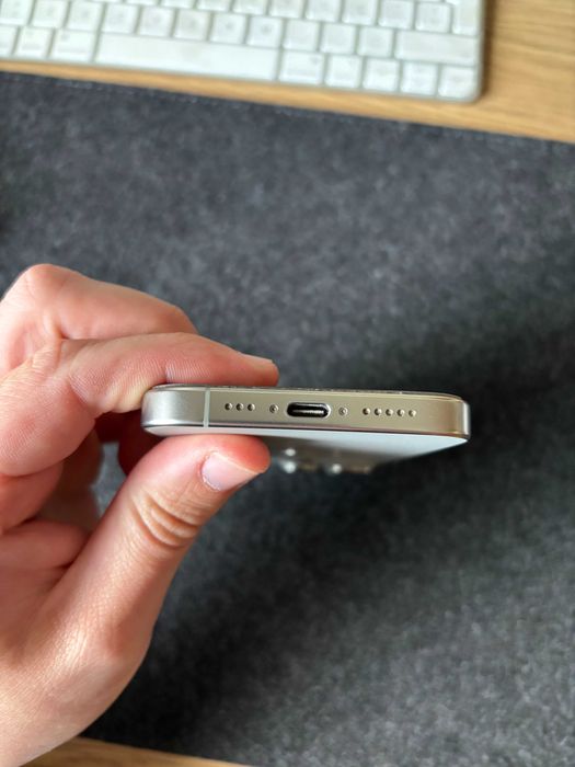 iPhone 16 Pro 256GB Titânio Natural
