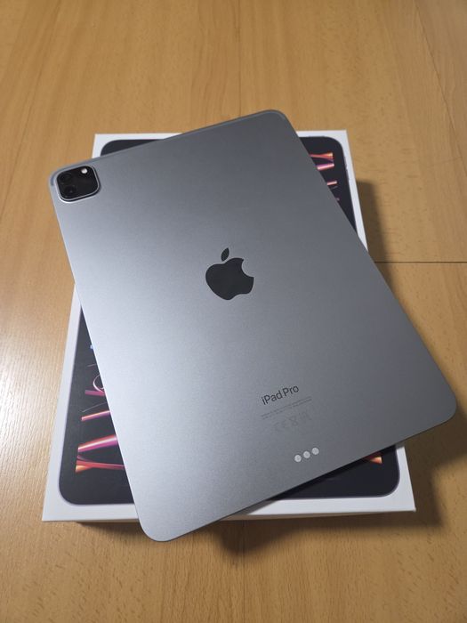 iPad Pro 11, M2, 4th Generation, Like New64738259746947123