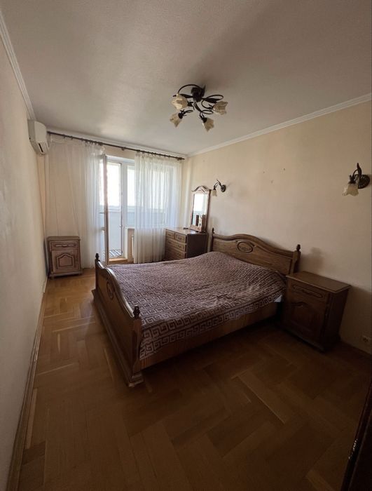 Власник. Продам 3-х кім. з ремонтом. Метро Деміївська 2хв, Держ прогрм