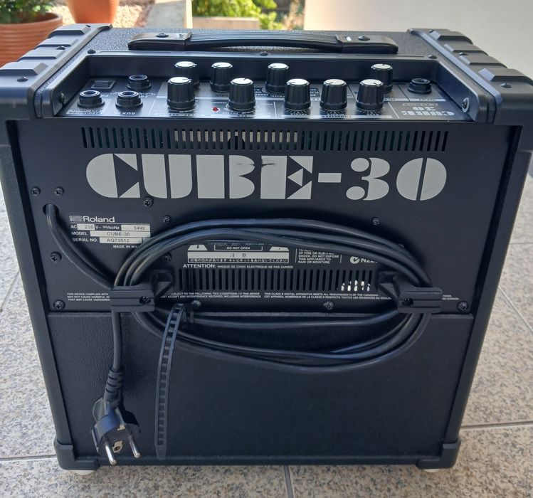 Amplificador guitarra Roland Cube 30