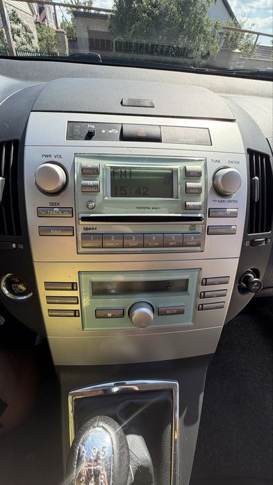 Toyota Corolla  Verso 2005