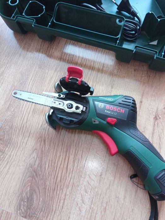 Piła akumulatorowa Bosch EasyCut 12 Nanoblade
