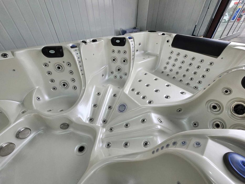 NOWOŚĆ! Jacuzzi 10 osobowe Bahama - 3,8 m długości!