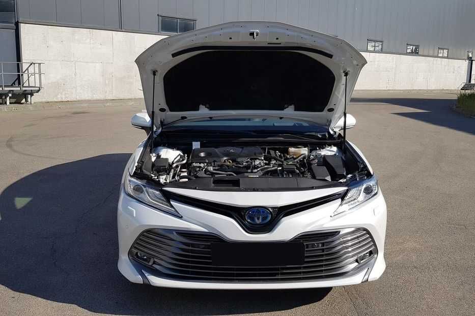 Продам Toyota Camry 2.5 L4 HYBRID (XV70, VIII) 2019