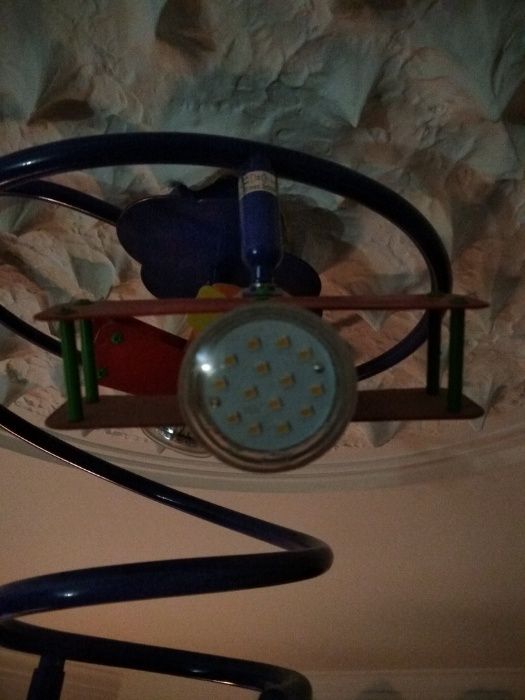 Candeeiro de teto infantil