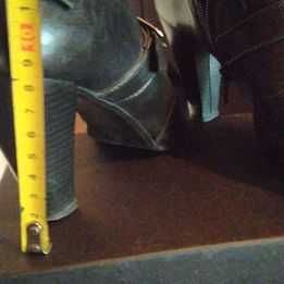 Botins Senhora pretos em pele interior e exterior