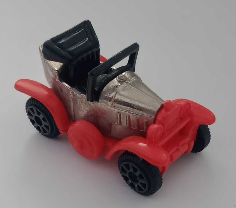 Міні моделі машинок та військової техніки