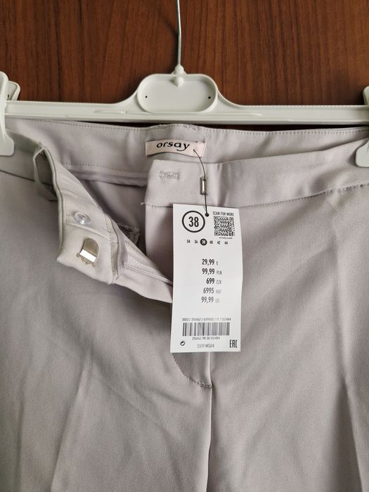 Garnitur damski jasno szary (żakiet 42 + spodnie 38)