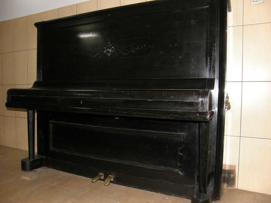 Zabytkowe Pianino J.Kerntopf & Fils