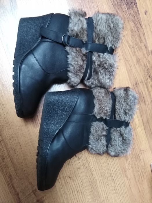 Kozaki 40 czarne na koturnie kożuszek