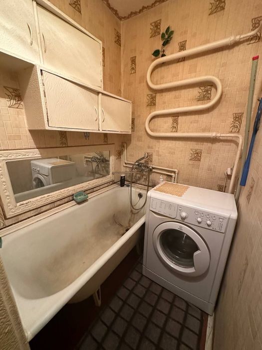 1 этаж 2-к.Квартира Центр ул.Дворцовая 12