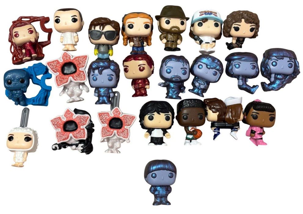 23/24 Kinder joy stranger things кіндер фігурки з колекції дивні дива