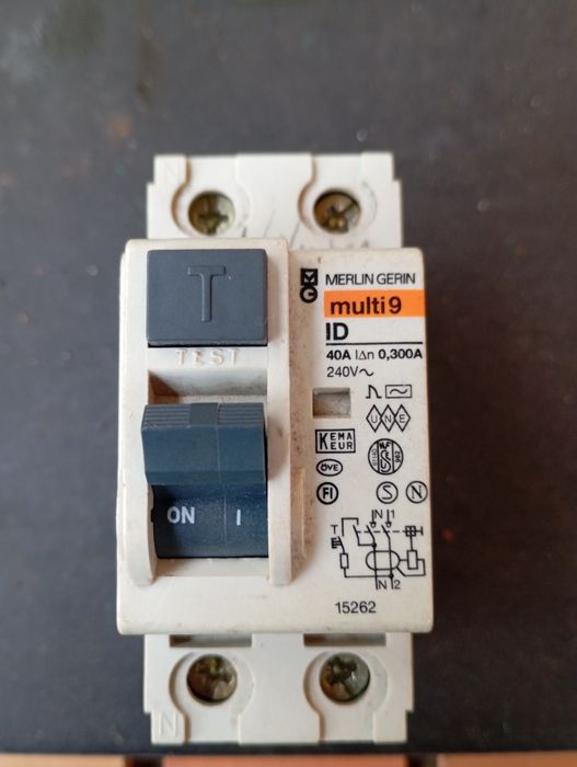 Dijuntor Diferencial 2p 40V 300ma