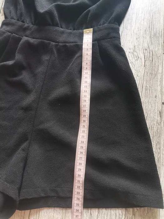 Czarny krótki wizytowy kombinezon koronka plecy New Look